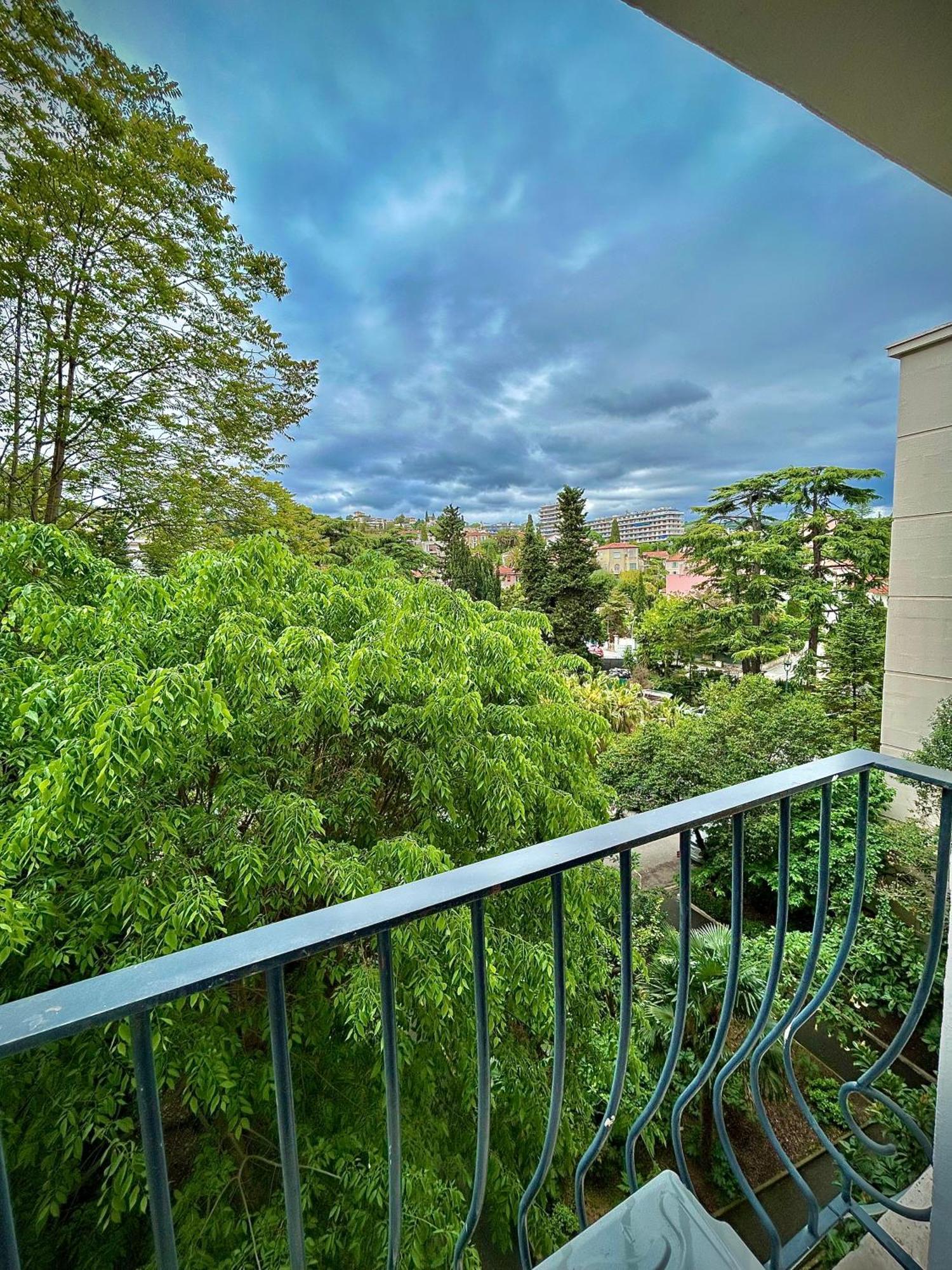 ניס Lovely Riviera Apartment מראה חיצוני תמונה
